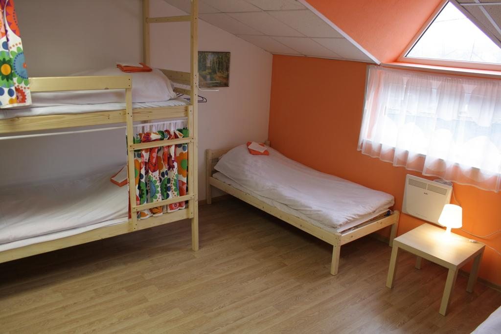 Номер (Кровать в общем номере для мужчин и женщин с 8 кроватями) хостела Ярви на Первомайской, Сортавала, Республика Карелия
