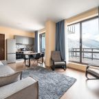 Апартаменты (Улучшенные с 2 спальнями (Две односпальные и одна двуспальная)), Апарт-отель SKYPARK