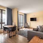 Апартаменты (Улучшенные с 2 спальнями (Две односпальные и одна двуспальная)), Апарт-отель SKYPARK