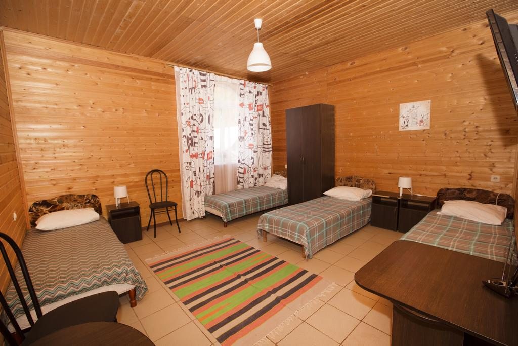 Номер (Кровать в общем четырехместном номере для женщин) гостевого дома На Красной Поляне, Красная Поляна