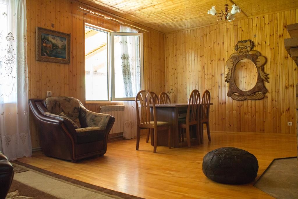 Номер (Дом с 3 спальнями) гостевого дома Русский двор Рыбино, Красная Поляна