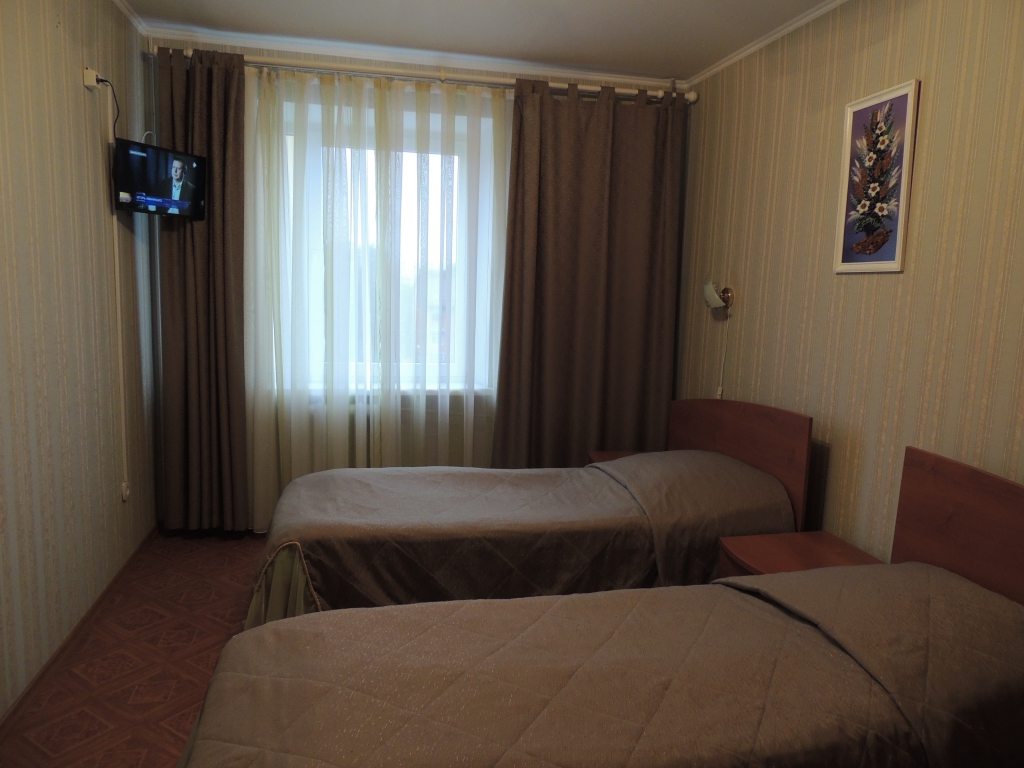 Люкс (3-комнатный № 303, 403, 503) гостиницы Патриот, Калининград