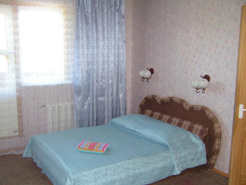 Семейный (Семейный номер с балконом) гостиницы Дом у Байкала, Северобайкальск