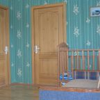 Детская кроватка, Гостиница Дом у Байкала