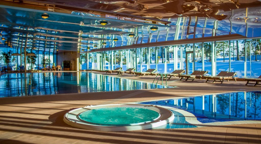 Крытый бассейн в курортном отеле «Игора», Орехово