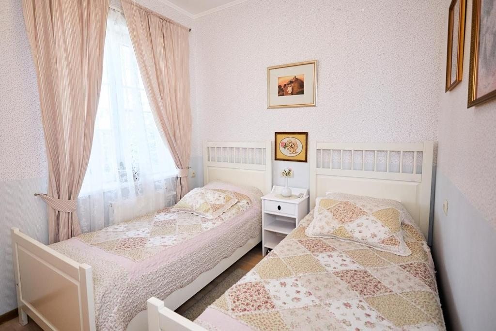 Двухместный (Двухместный номер с 2 отдельными кроватями) гостевого дома Тригорская 1, Пушкинские Горы