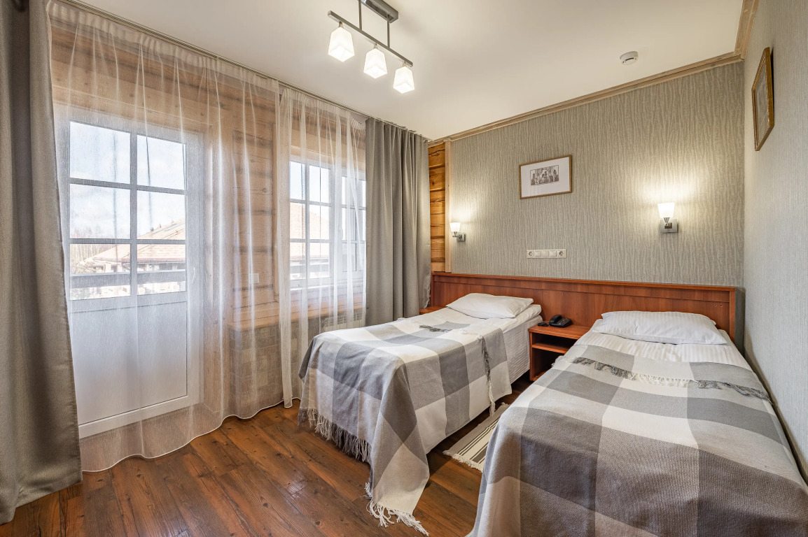 Двухместный (Стандарт с балконом), Отель Арина Р.