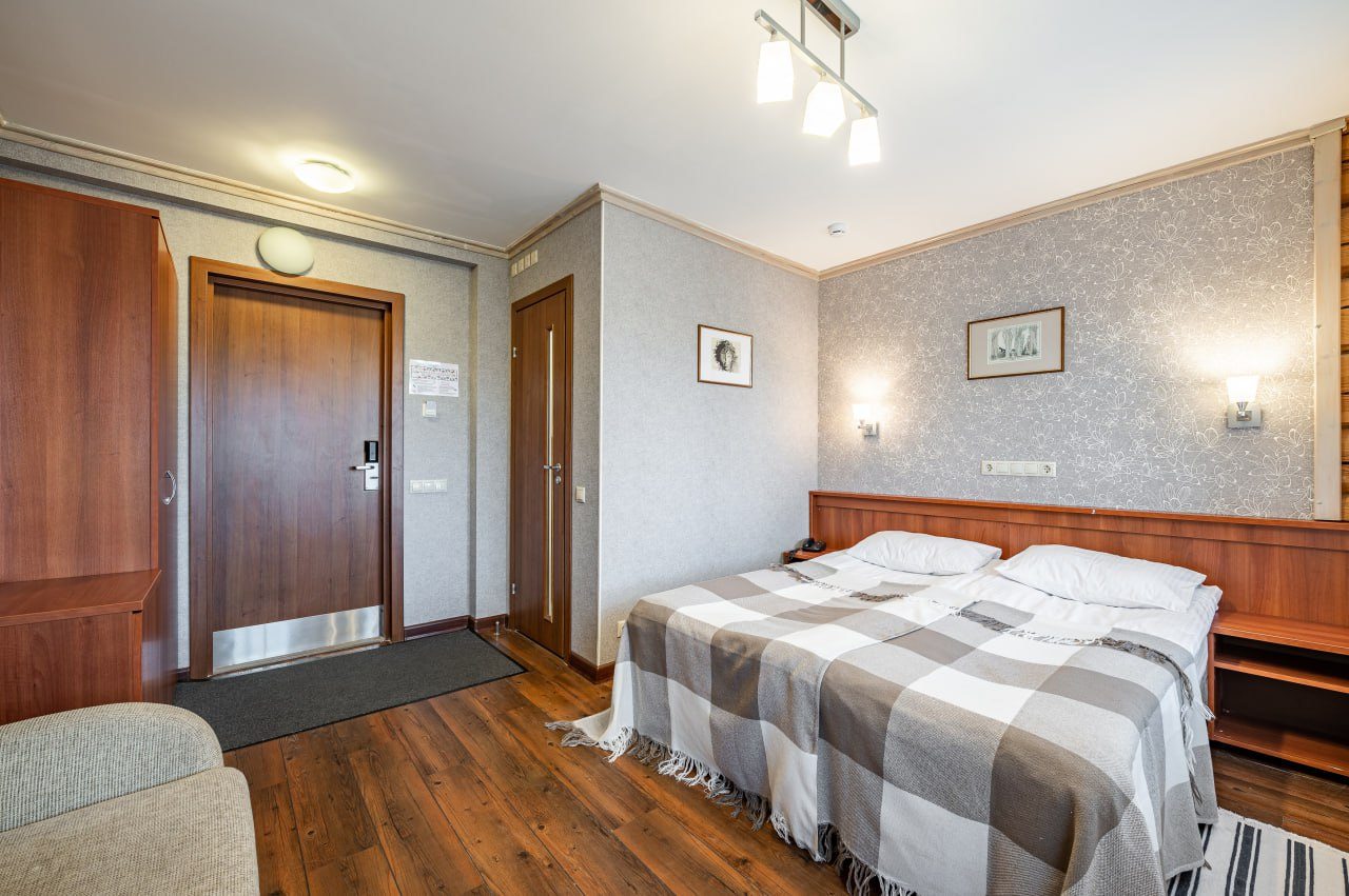 Двухместный (Стандарт с балконом), Отель Арина Р.