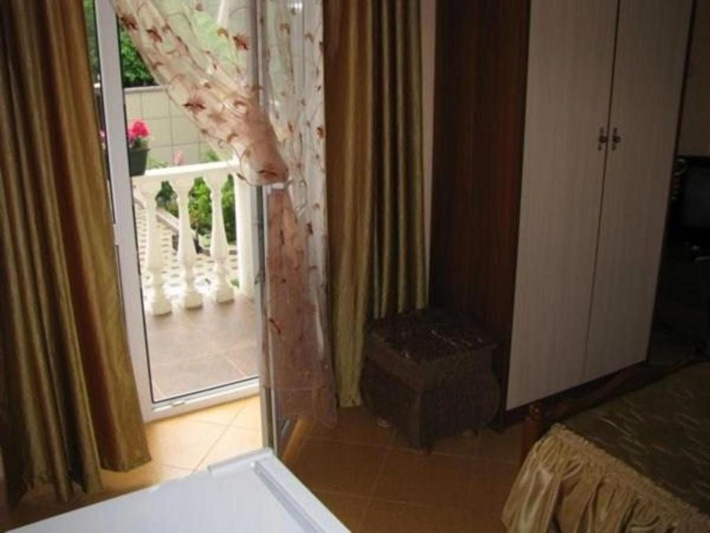 Двухместный (Стандартный двухместный номер с 2 отдельными кроватями) гостевого дома Ливадия, Головинка