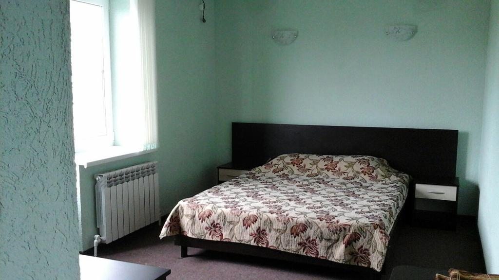 Двухместный (Двухместный номер с 1 кроватью и балконом) гостевого дома Николь, Кучугуры
