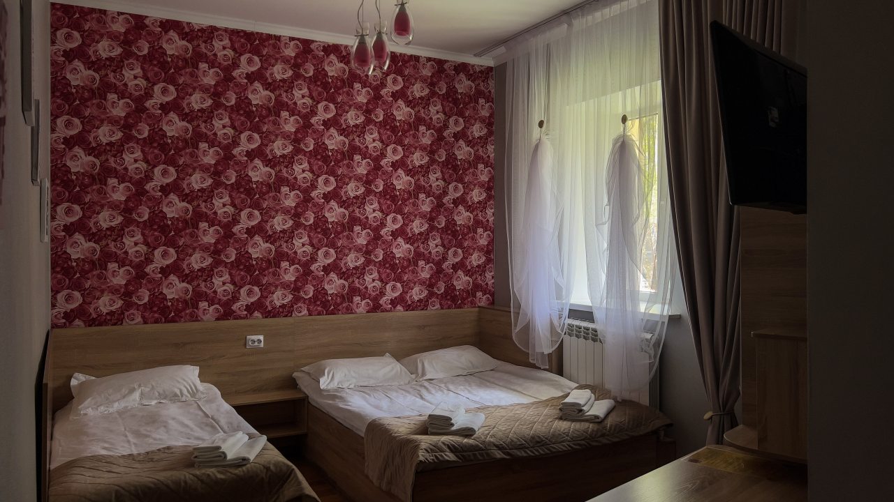 Трёхместный и более (Роза), База отдыха Сар-Герел Алтая
