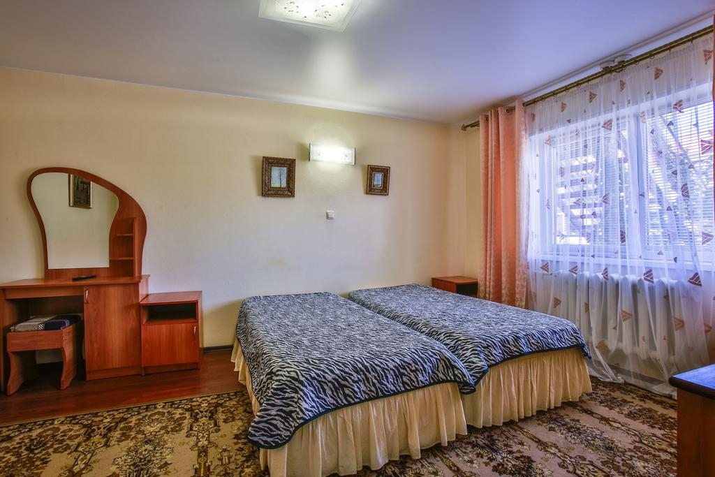 Люкс (С 2 отдельными кроватями, 1-этажный) гостиницы Якорь, Таруса