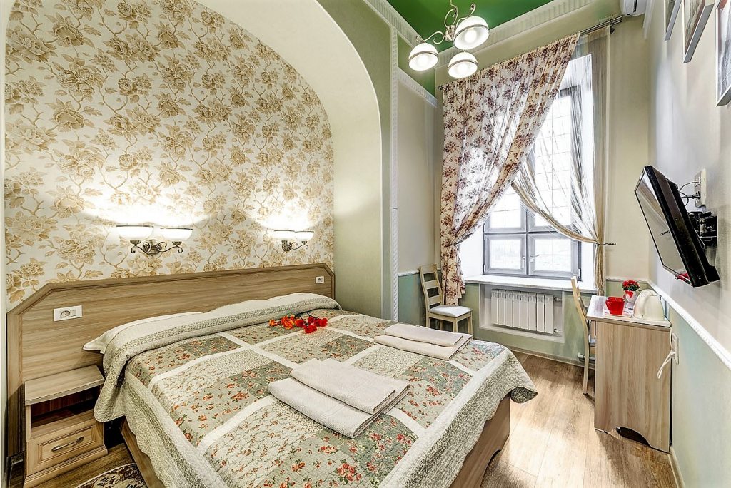 Двухместный (Номер Комфорт с одной большой кроватью (прованс)) отеля АВИТА Красные Ворота, Москва