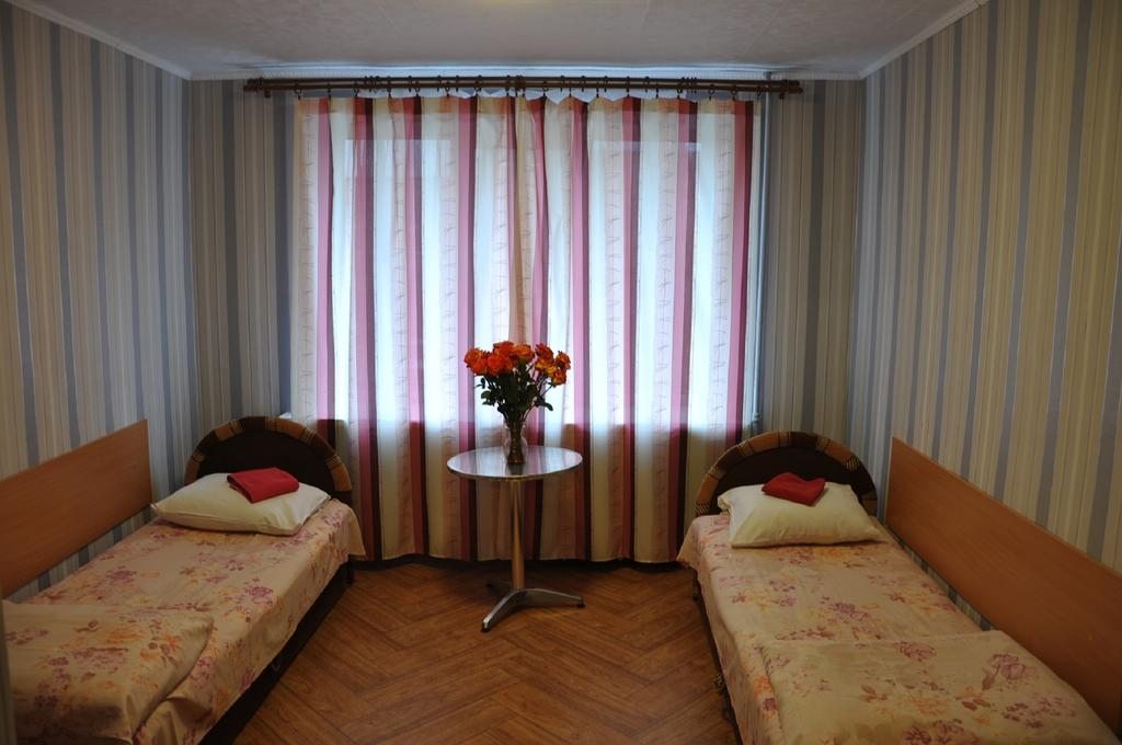 Трехместный (Трехместный номер) гостиницы Белые Ночи, Санкт-Петербург