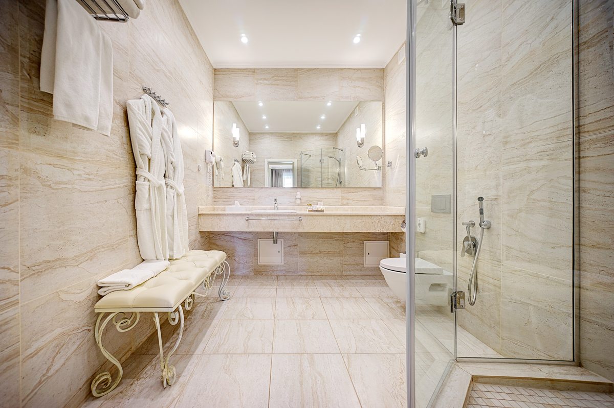 Сьюит (Сеньор), Гранд Отель Звезда