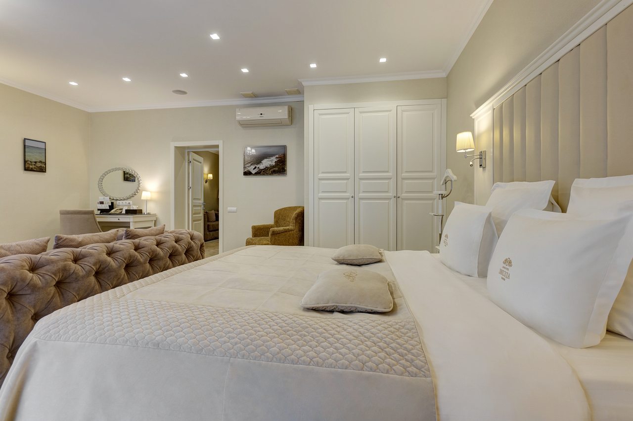 Сьюит (Бизнес), Гранд Отель Звезда