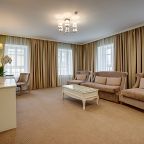 Сьюит (Бизнес), Гранд Отель Звезда