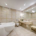 Сьюит (Бизнес), Гранд Отель Звезда