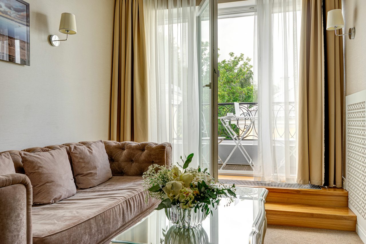 Сьюит (Джуниор с балконом), Гранд Отель Звезда