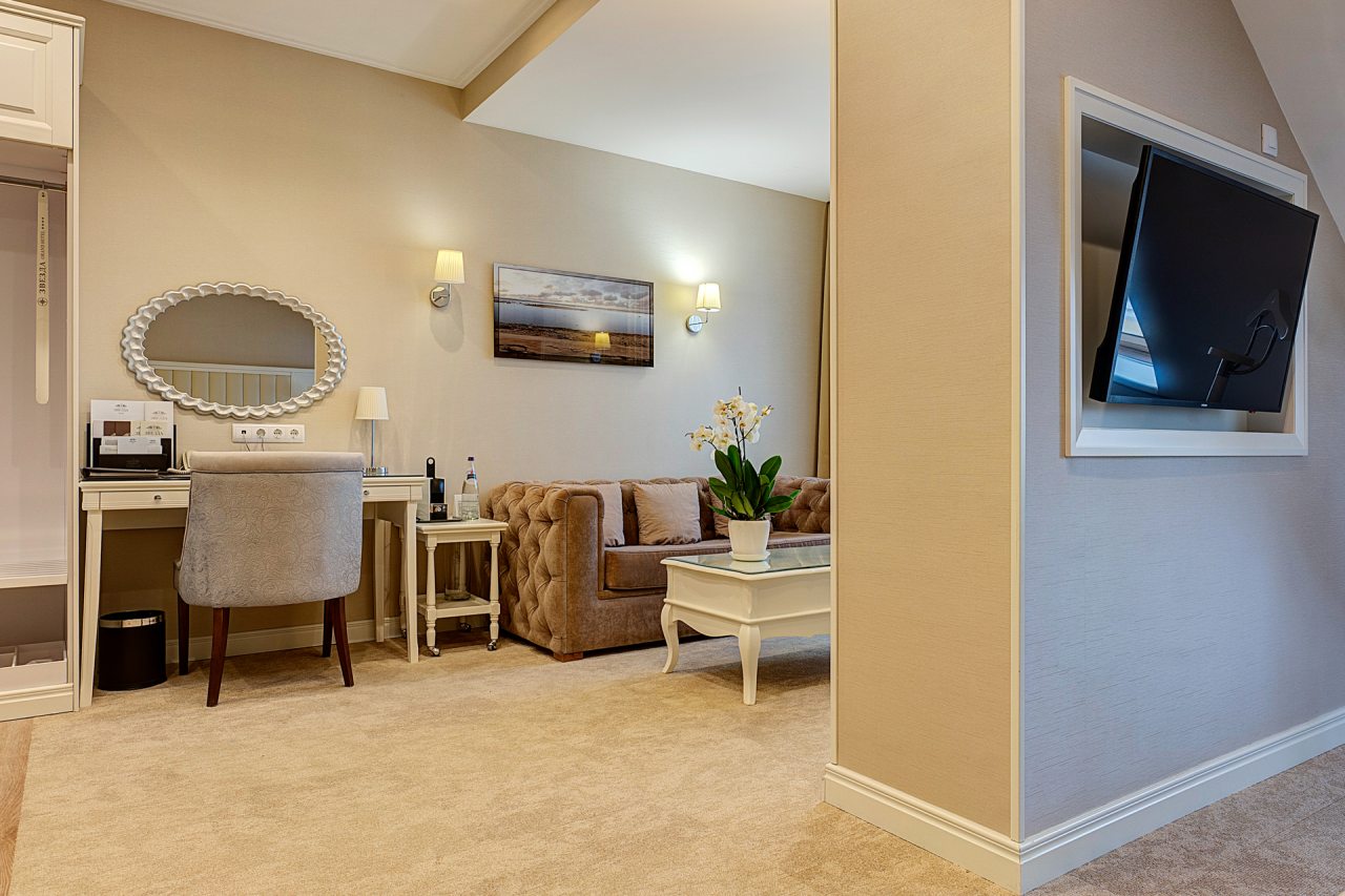 Сьюит (Джуниор с балконом), Гранд Отель Звезда