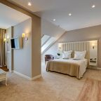 Сьюит (Джуниор с балконом), Гранд Отель Звезда