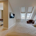 Сьюит (Джуниор с балконом), Гранд Отель Звезда