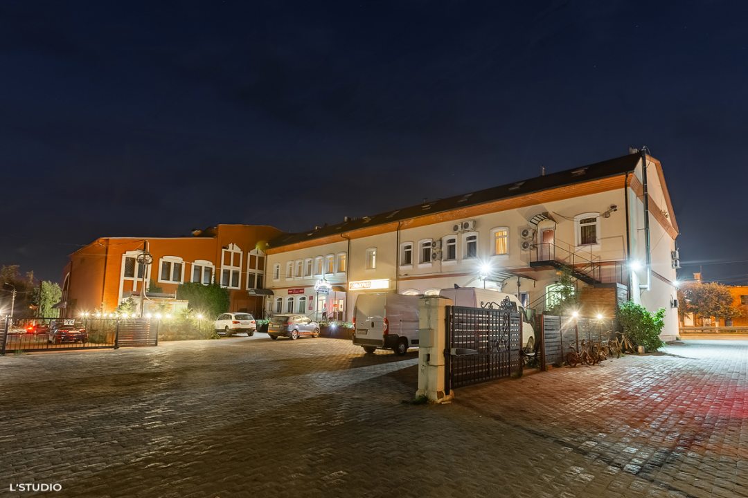Парковка, Гостиница Корнилов