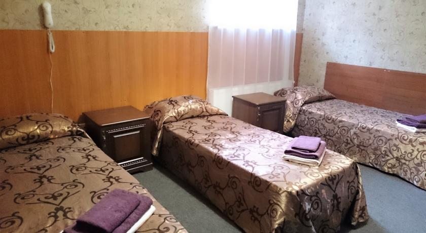 Трехместный (Стандарт 101 102) отеля Дольче Вита, Краснодар