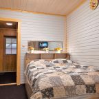 Кровать 140х200см, телевизор с приставкой SberBox