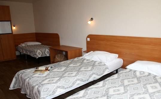 Трехместный (Кровать в общем номере с 3 кроватями) отеля Березовая роща, Петрозаводск