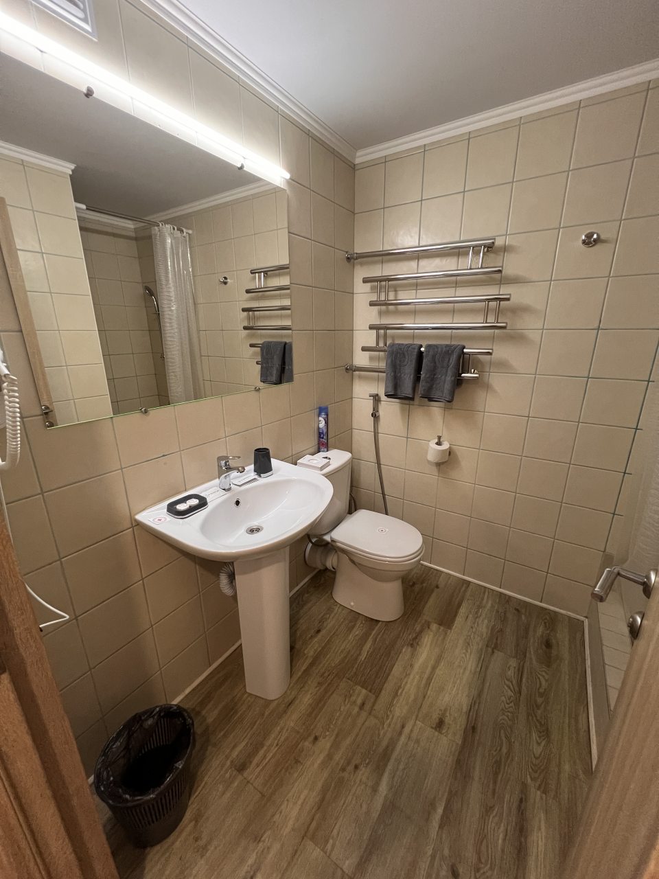Двухместный (Стандарт с видом на паркинг (I категория)), Отель Гелиос