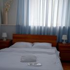 Трёхместный и более (Двукомнтаный , семейный), Гостиница Малай Inn