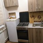 кухонная мебель,газ плита с электроподжигом,микроволновая печь