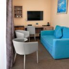 Люкс (одна 2,0 сп-кровать и диван)