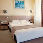 Люкс (одна 2,0 сп-кровать и диван)