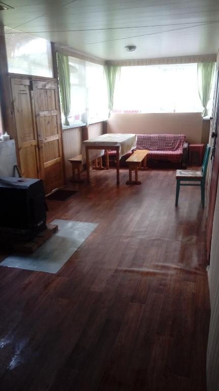 Двухместный (Бюджетный двухместный номер с 2 отдельными кроватями) гостевого дома на Трактовой 34, Аршан
