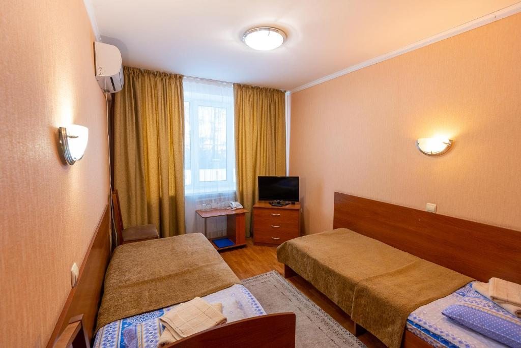 Двухместный (Стандартный двухместный номер с 2 отдельными кроватями) гостиницы Аэропорт, Барнаул