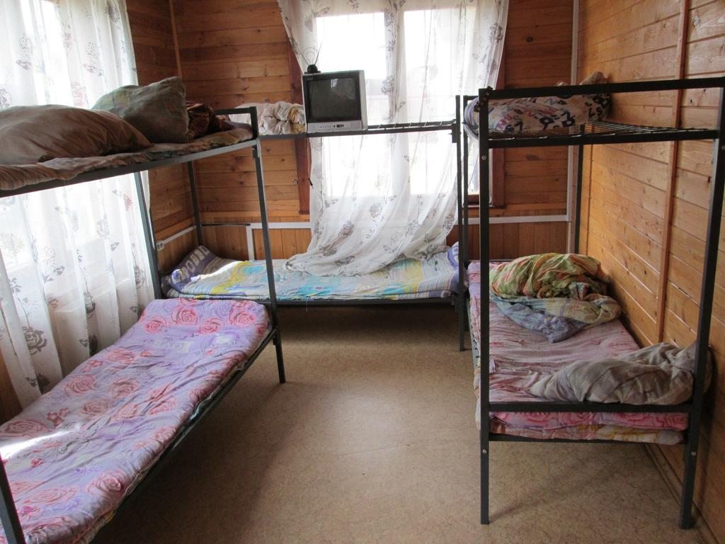 Номер (Спальное место на двухъярусной кровати в общем номере для мужчин и женщин) гостиницы Маруся, Бронницы