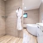 Коттедж (Премиум с джакузи), Отель Охта Парк