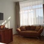 Полулюкс, Отель Жемчужина Севера