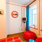 Апартаменты (Отдельная квартира эконом-класса), Гостевой дом Gallery&More