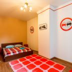 Апартаменты (Отдельная квартира эконом-класса), Гостевой дом Gallery&More