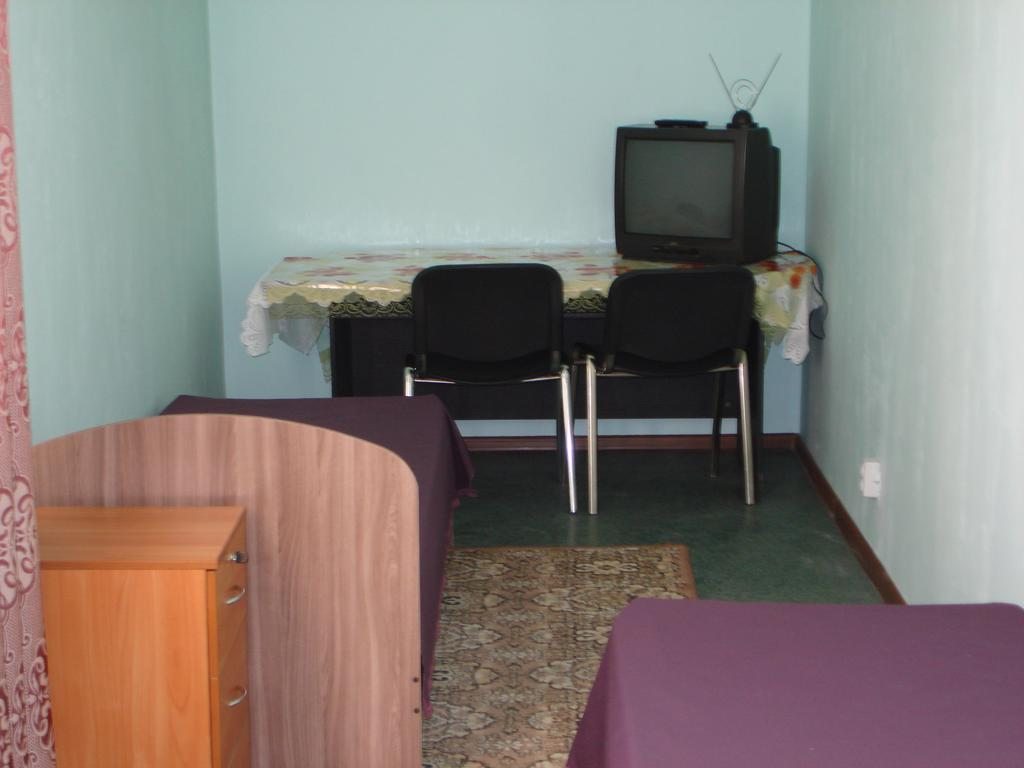 Двухместный (Бюджетный двухместный номер с 2 отдельными кроватями) мини-отеля Абсолют, Барнаул