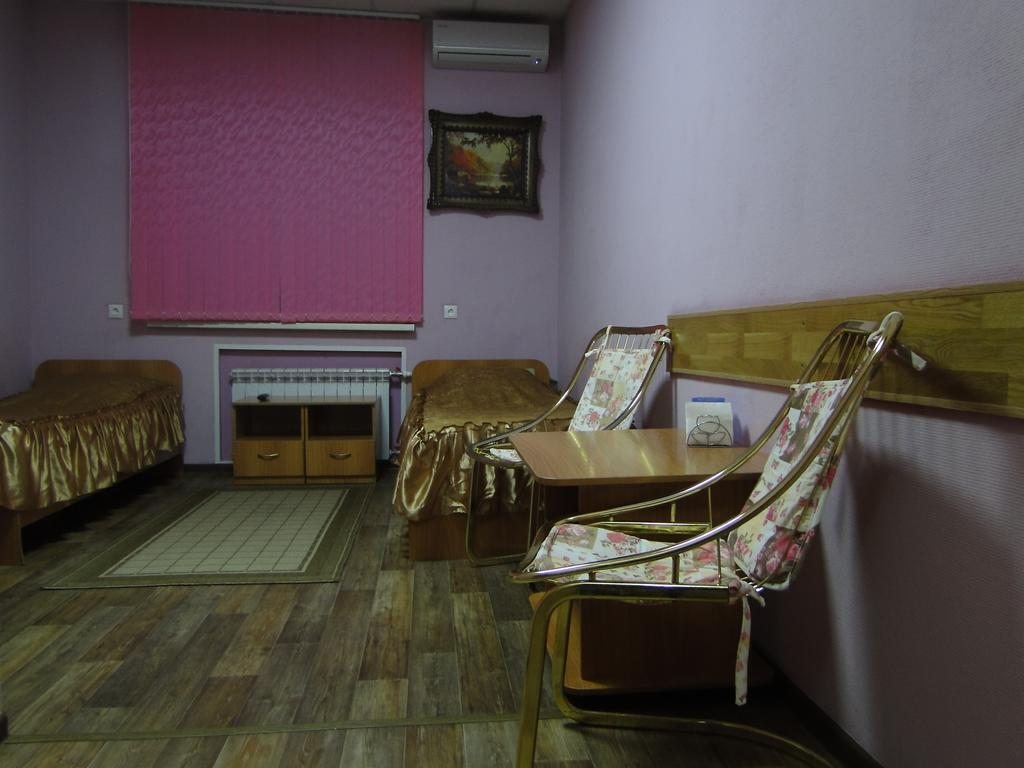 Двухместный (Двухместный номер с 2 отдельными кроватями и душем) отеля Атлантик, Барнаул