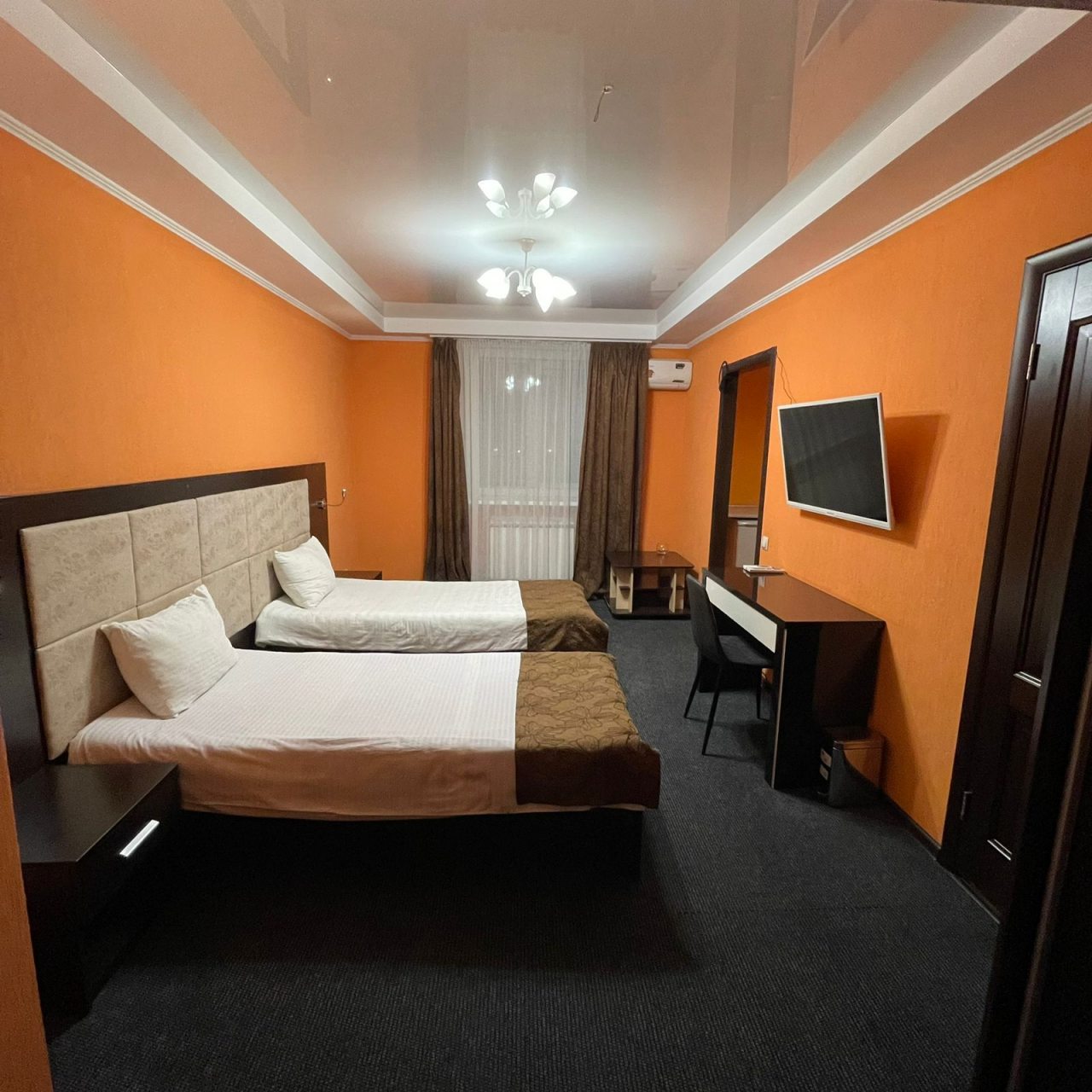 Двухместный (Апартаменты стандарт смежные 305) гостиницы Федоров, Барнаул
