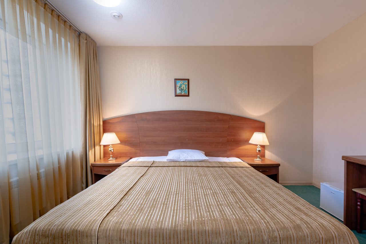 Номер категории Стандарт с двухспальной кроватью