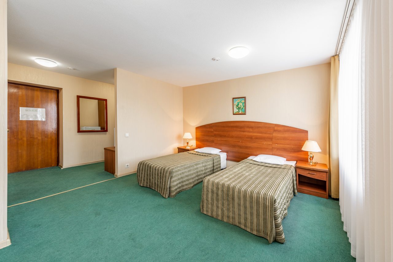 Номер категории Комфорт с двумя раздельными кроватями