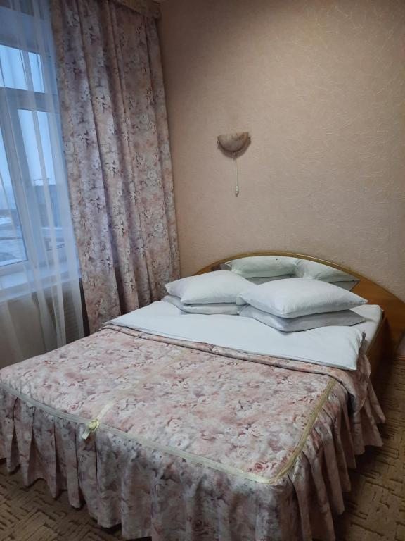 Двухместный (Одноместный номер  улучшенный) гостиницы Постоялый Двор, Петропавловск-Камчатский