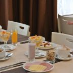 Завтрак «шведский стол» в отеле «Андерсен», Санкт-Петербург
