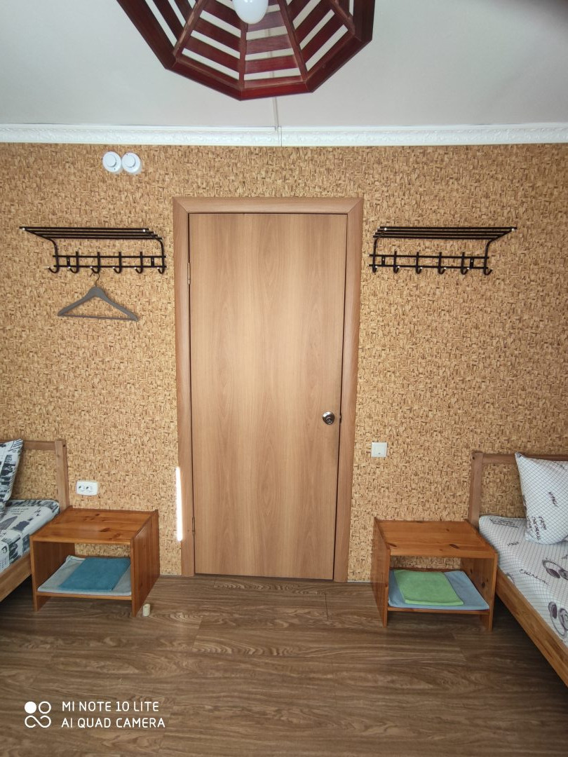 Двухместный (Эконом №2) мини-отеля Кедровый Дом Кочиевских, Горно-Алтайск